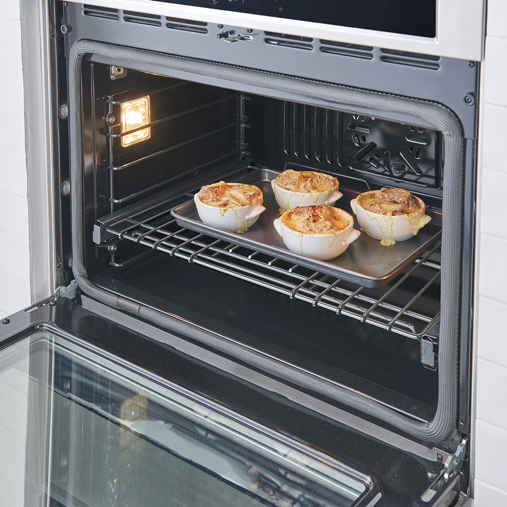 WALL-OVEN-30INCH-STAINLESS-STEEL-ZTS90DPSNSS-MONOGRAM-LIFESTYLE-ANGLE.jpg